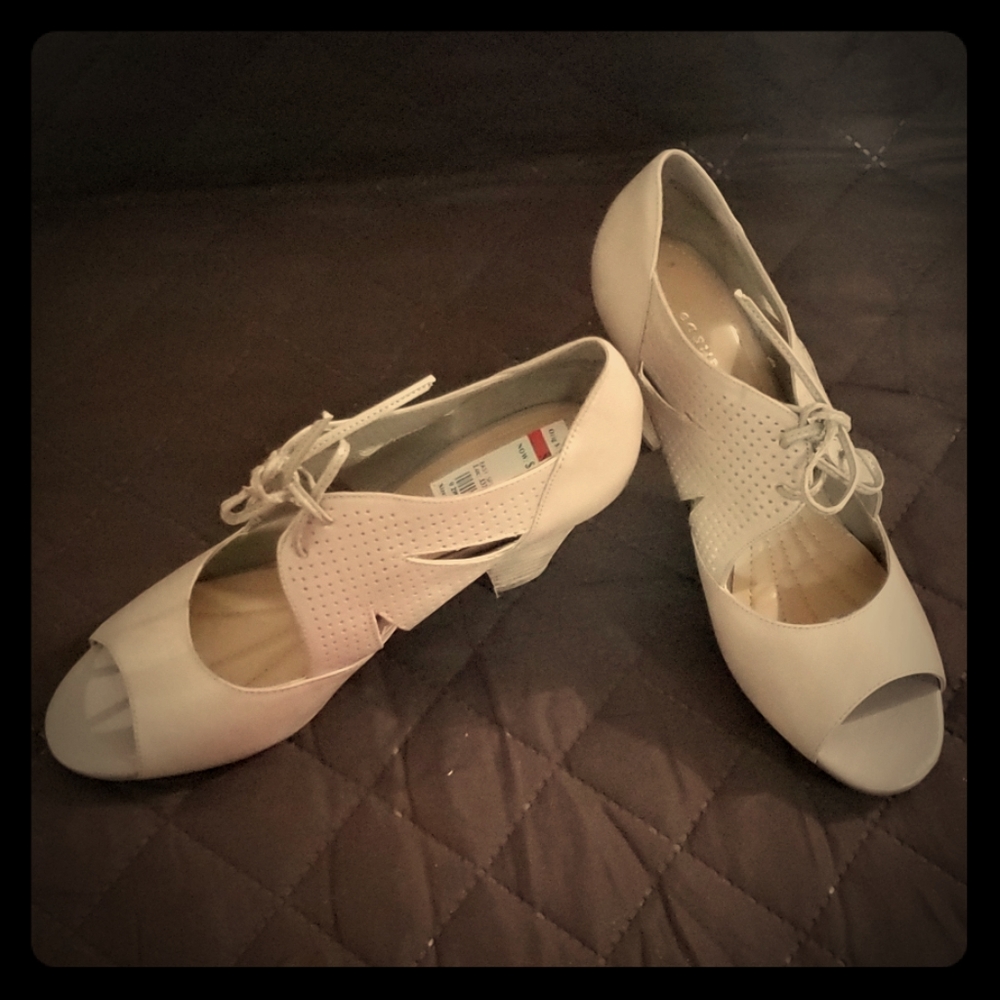 Easy Spirit Shoes